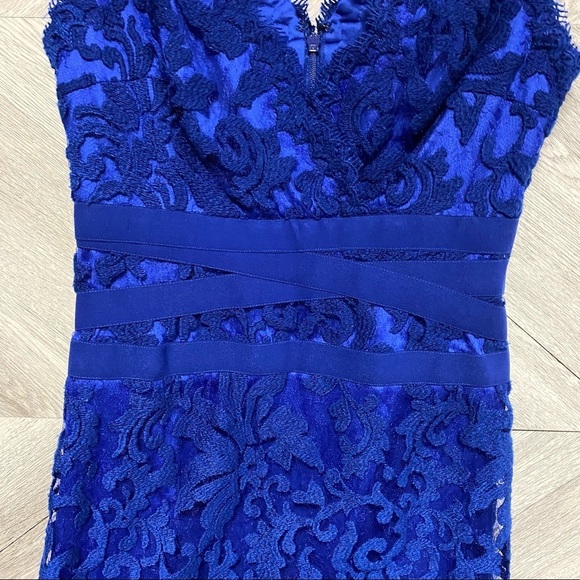 Tadashi Shoji | Embroidered Lace V Neck Sheath Dress In Marina Blue Size 2P - Picture 6 of 11